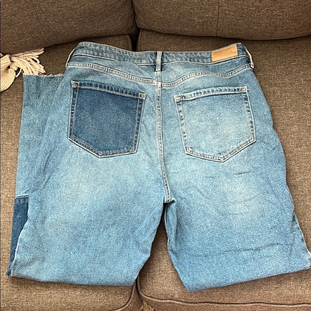 HOLLISTER Patch Work Jeans - Picture 4 of 4